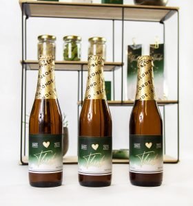 blonde leffe met label